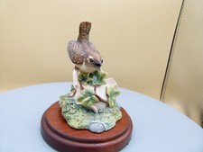 border fine arts, wren on a teacup, 1984, by R Ayres,on plinth, RB5