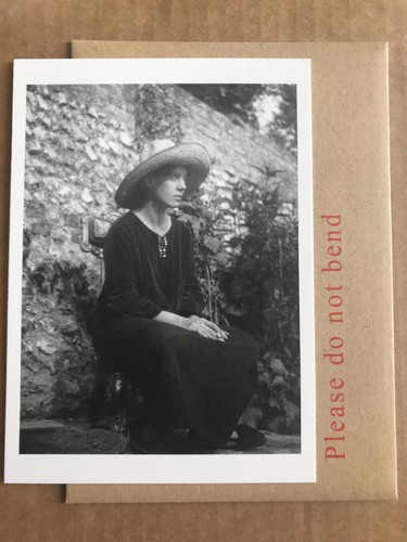Vanessa bell outside her - vanessa,