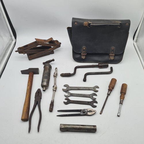 Lancia tool kit - bag, wrench