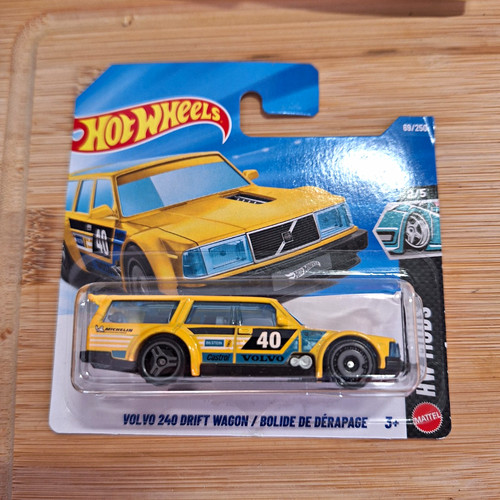Hot wheels volvo - wheels,