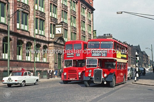 Leeds yorkshire woollen bus - leeds,