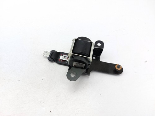 Rear centre seat - centre,