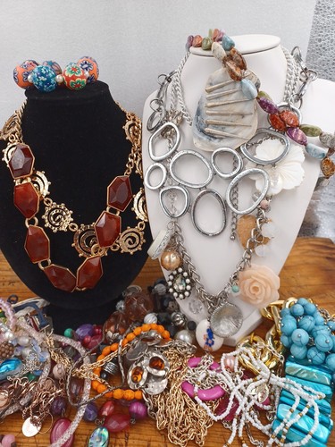1kg mixed costume jewellery - 1kg,