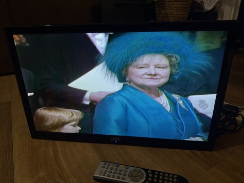 Jvc 22dd42j led hd tv - jvc, lt-22dd42j