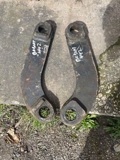 2005  Bobcat 442B  Pair of Bucket links Only.