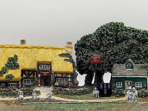 Scale gauge diorama village - n,