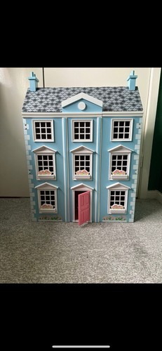 Beautiful wooden dolls house - wooden,