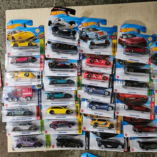 Hotwheels short cards - short,