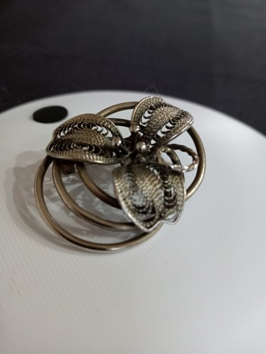 Victorian filigree lily - filigree, brooch