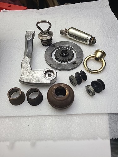 Lot vintage small metal - lot,