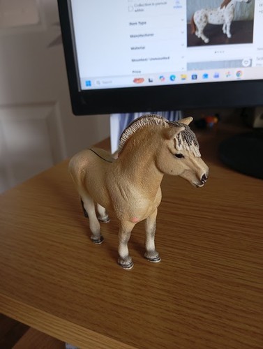 Retired schleich horse - schleich,