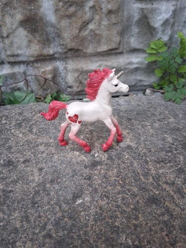 Schleich unicorn ruby with - ,