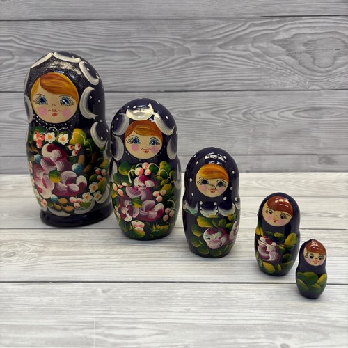 Russian matryoshka nesting - matryoshka,