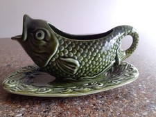 Sylvac Ceramic Fish Sauce Gravy Boat & Saucer 4572 Vintage - family owned