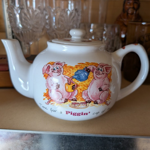 Piggin ceramic teapot with - piggin',