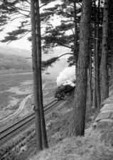 PHOTO  LMS 44799 ON AN INVERNESS TRAIN AT GLENCARRON ON 30TH MARCH 1951