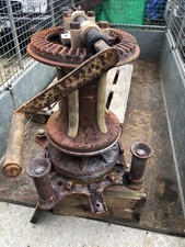 Deck mounted capstan chain