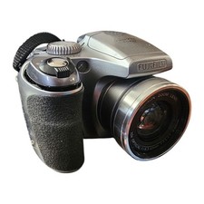 Fujifilm FinePix S5700 Compact