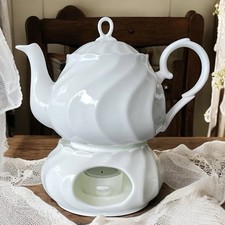 Friesland White Teapot & Lid &