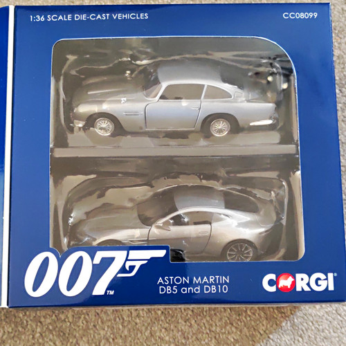 Corgi 007 james - corgi,