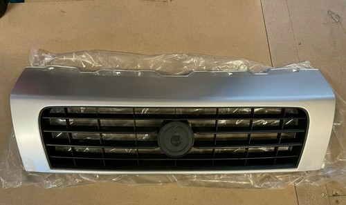 Front grille main - front,