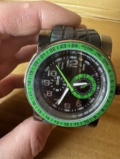 Men’s analog fashion watch