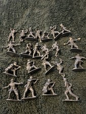 Set of plastic soldier figures