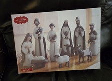 St. Nicholas Square 10 Piece Christmas Nativity Set Willow Tree like Design NEW