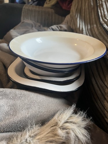 Vintage tin plates bundle - plates, bundle/boat