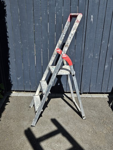 Small step ladder - step,