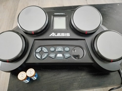 Alesis compactkit tabletop - 4,