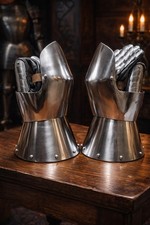 Steel gauntlet gloves Armour