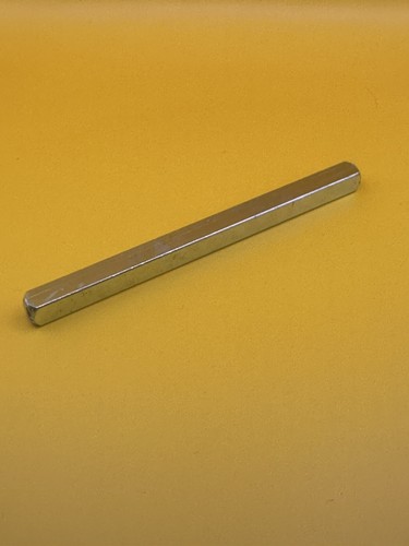 Door handle spindle - handle, square