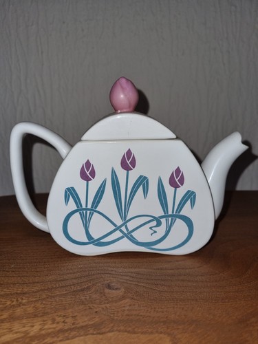 Swineside teapottery tulip art - swineside,