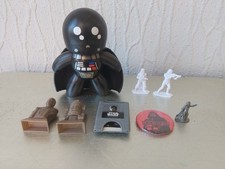 Old Star Wars Return of the Jedi Pin Badge Kellogs Toys Vader & LFL Photograph