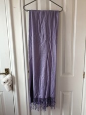 Atmosphere, Purple scarf with