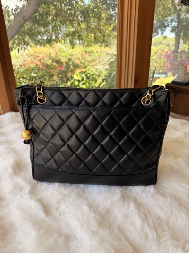 Authentic chanel vintage black - chanel,