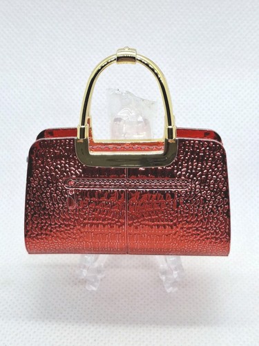 Stunning red ladies handbag - stunning,