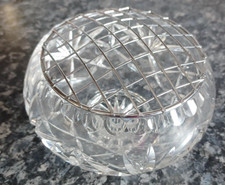 Small vintage rose bowl measuring 4" in height and 5" in diameter.