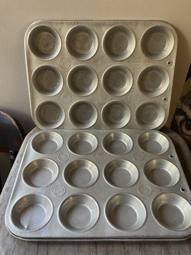 Vintage aluminium patty cake - vintage,