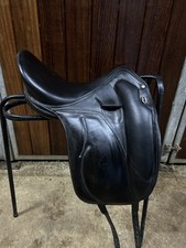 Black Devoucoux Mendia Dressage Saddle 17.5 Inch Medium Wide