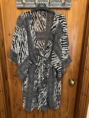 Primark black white animal - white,