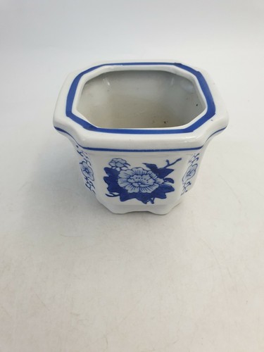 Chinese porcelain blue white - porcelain, &