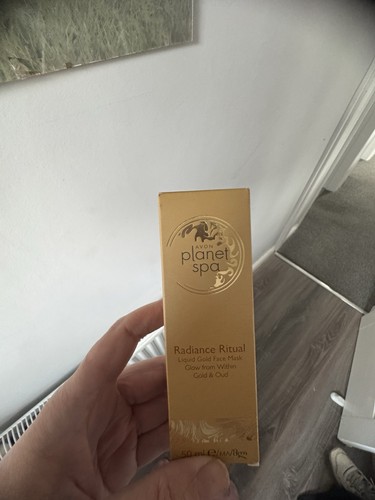 Avon planet spa - planet, radiance