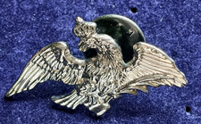 EAGLE WITH CROWN WINGS OUTSTRETCHED POLISH/BAVARIAN ? WHITE METAL PIN BADGE