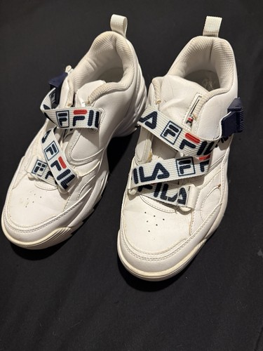 Fila - fila,