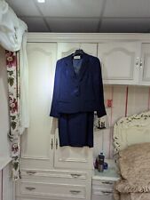 COUNTRY CASUALS ROYAL BLUE EMBOSSED DRESS SUIT - SIZE  14 - gorgeous suit