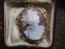 FINE QUALITY ANTIQUE 9CT GOLD