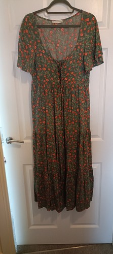 Ladies clothes bundle size - bundle,