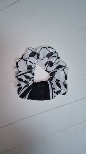 Palestine keffiyeh scrunchie - keffiyeh,